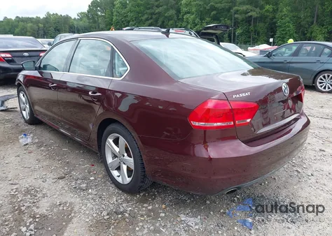 2013 Volkswagen Passat 2.5L Se из США, поврежденный, VIN 1VWBP7A39DC045753